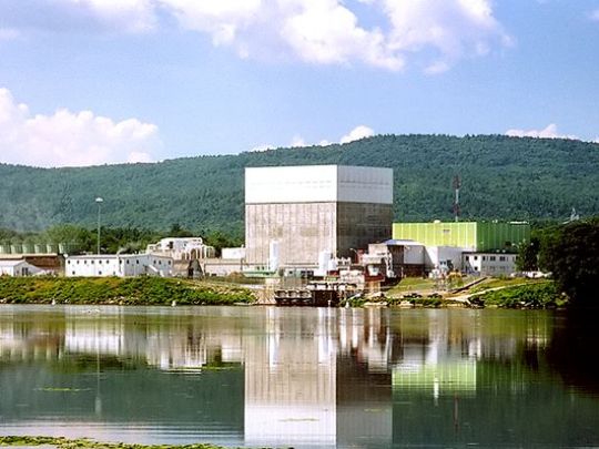 How do you shut down a nuclear power plant, anyway?