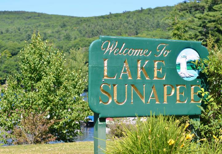 lake sunapee sign
